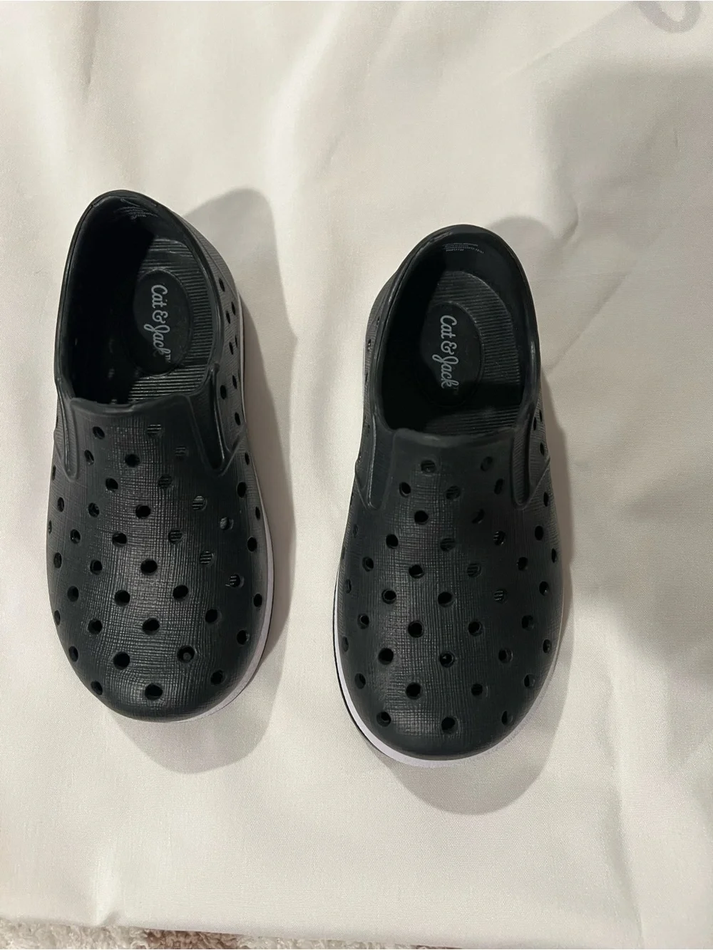 Cat & Jack Toddler Boys' Jese Water Shoes Black Size 7